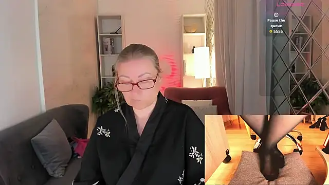 Alexandra Kind online show from July 2026 11:07:02 PM