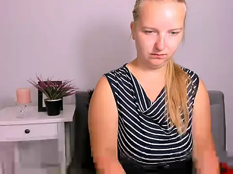 RoseTeacherX online show from July 2026 06:17:02 AM