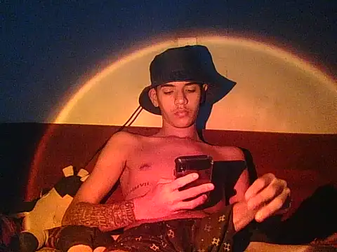 Kisandrel online show from April 2026 02:40:01 PM