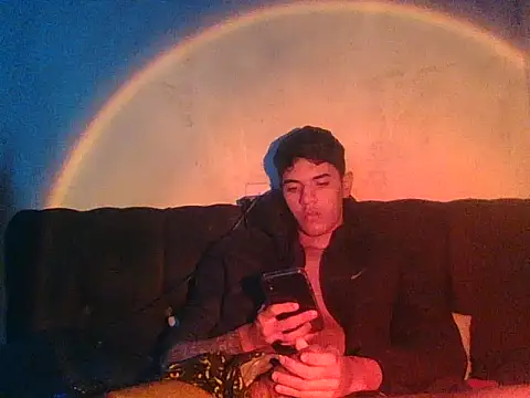 Kisandrel online show from April 2026 10:51:02 PM