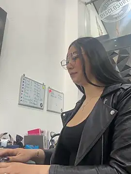 Isabellaa  moon online show from April 2026 04:14:01 PM