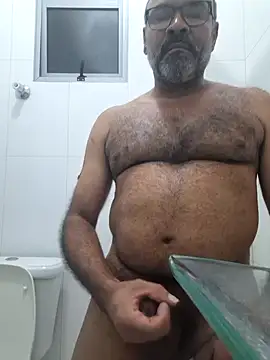 Snapshot of EleComedor chatting on April 2026 11:55:02 PM EleComedor online show from April 2026 11:55:02 PM