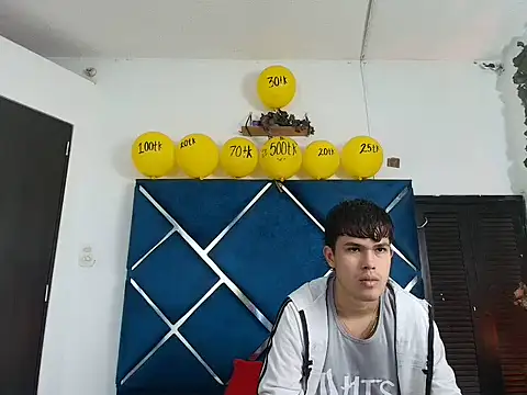EdwinBoys online show from April 2026 12:52:02 PM