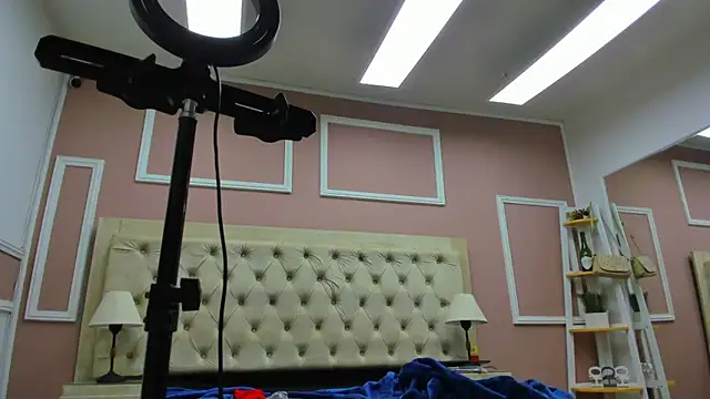 tiffanykanox online show from May 2026 03:37:02 AM