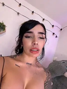 milasantana  online show from June 2026 01:28:02 AM