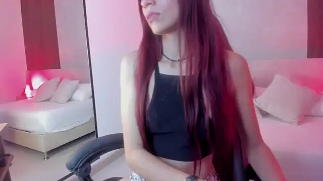 Snapshot of marylin_gold chatting on April 2026 11:10:01 PM marylin gold online show from April 2026 11:10:01 PM