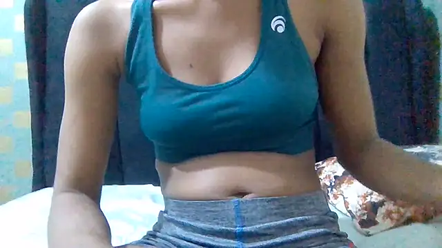 Tessy- online show from June 2026 12:39:01 AM