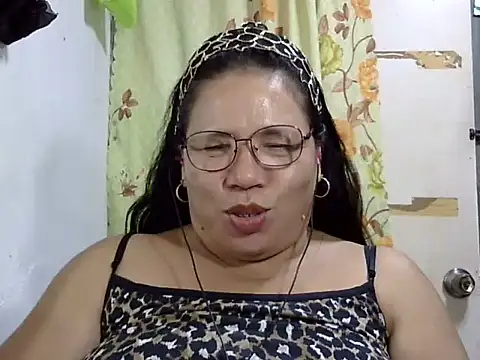 HottyCurlyPeanut online show from June 2026 05:26:02 PM