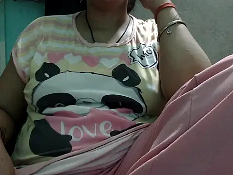 Snapshot of Sexy_Mahekk chatting on May 2026 04:25:02 PM Sexy Mahekk online show from May 2026 04:25:02 PM