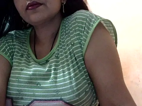 Snapshot of Sexy_Mahekk chatting on May 2026 03:41:01 PM Sexy Mahekk online show from May 2026 03:41:01 PM