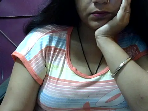 Snapshot of Sexy_Mahekk chatting on August 2026 06:57:02 PM Sexy Mahekk online show from August 2026 06:57:02 PM
