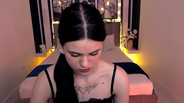  Scarlett Lee  online show from April 2026 11:22:02 AM