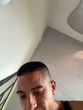 willclayy online show from May 2026 02:46:01 PM