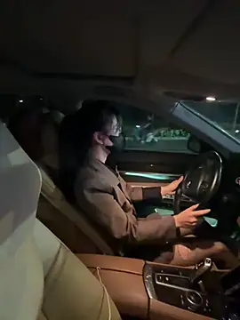 Luna-sexyy online show from April 2026 01:57:02 PM