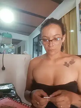 Snapshot of LunaArias chatting on July 2026 03:29:01 PM LunaArias online show from July 2026 03:29:01 PM