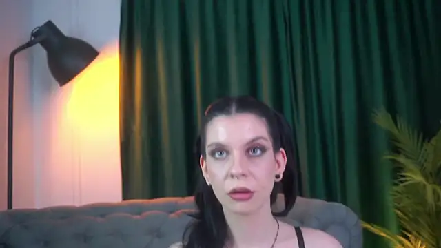 LylithMoon online show from April 2026 08:56:01 PM