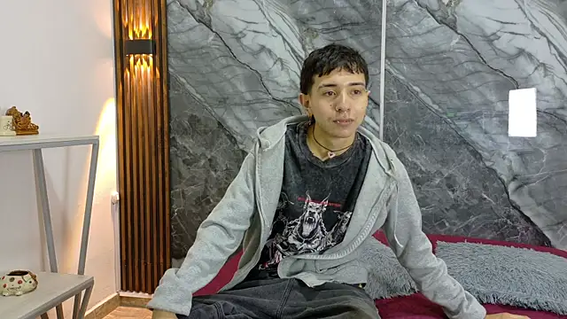 NoahWalker   online show from June 2026 11:13:02 AM