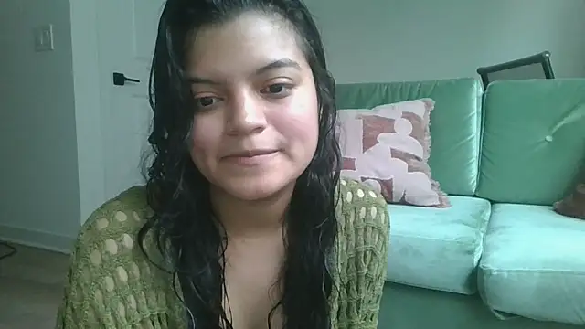 Snapshot of heart_eyes_for_u chatting on April 2026 11:27:02 PM heart eyes for u online show from April 2026 11:27:02 PM