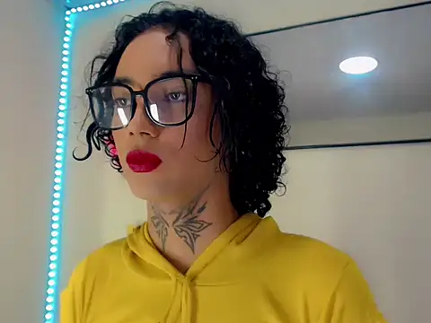 Darianna A online show from April 2026 09:17:02 PM