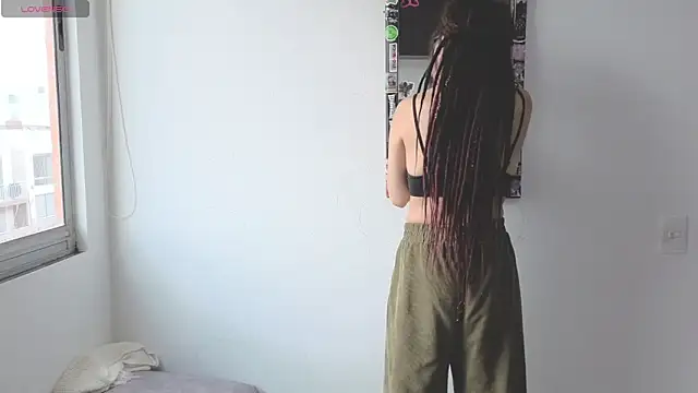 Snapshot of giulietta_monsalve chatting on April 2026 08:11:02 PM giulietta monsalve online show from April 2026 08:11:02 PM