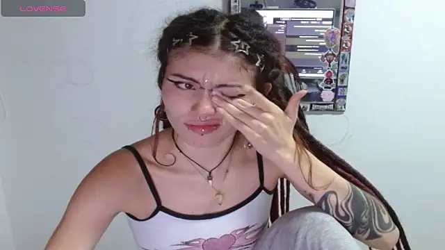 Snapshot of giulietta_monsalve chatting on May 2026 04:28:02 AM giulietta monsalve online show from May 2026 04:28:02 AM