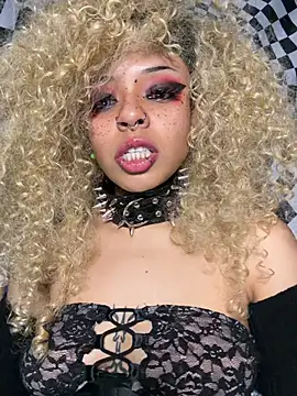 nerdyhotgoth online show from May 2026 03:35:01 AM