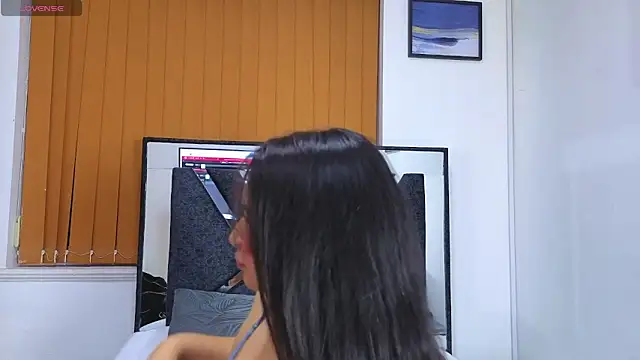 sofiagregorie online show from April 2026 11:38:01 AM