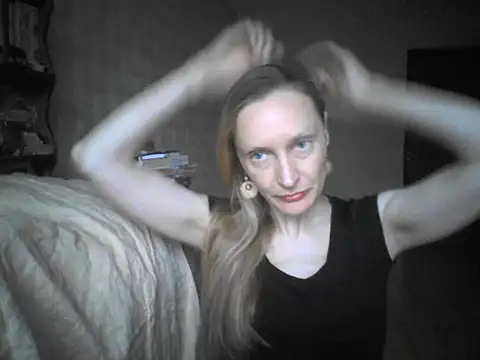LunaBelle8 online show from June 2026 05:18:02 PM