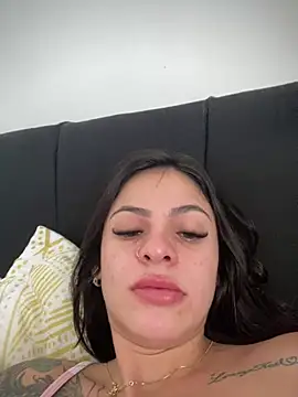 Snapshot of Livia-cortez chatting on April 2026 12:19:02 PM Livia-cortez online show from April 2026 12:19:02 PM