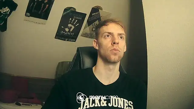 Snapshot of Milkyman7 chatting on December 2024 08:25:02 PM Milkyman7 online show from December 2024 08:25:02 PM