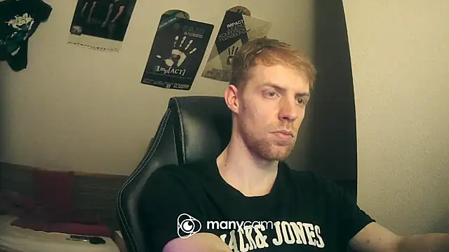 Snapshot of Milkyman7 chatting on January 2025 08:15:01 PM Milkyman7 online show from January 2025 08:15:01 PM