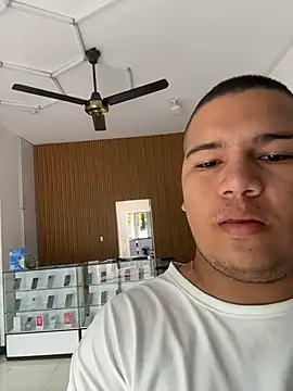Patricio 02 online show from July 2026 02:15:01 PM