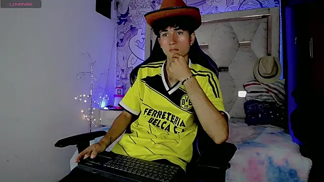 Johnny cage  online show from April 2026 04:37:01 AM