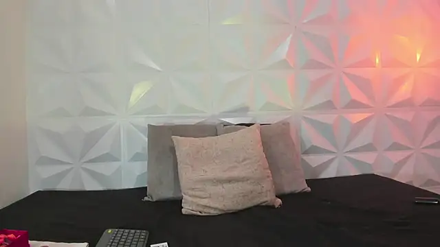 lucy rouse1 online show from May 2026 05:03:02 AM