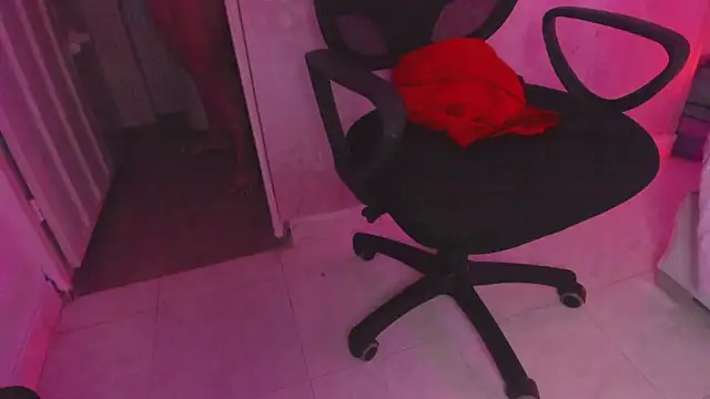 NATASHAMARTIX online show from April 2026 03:55:01 AM