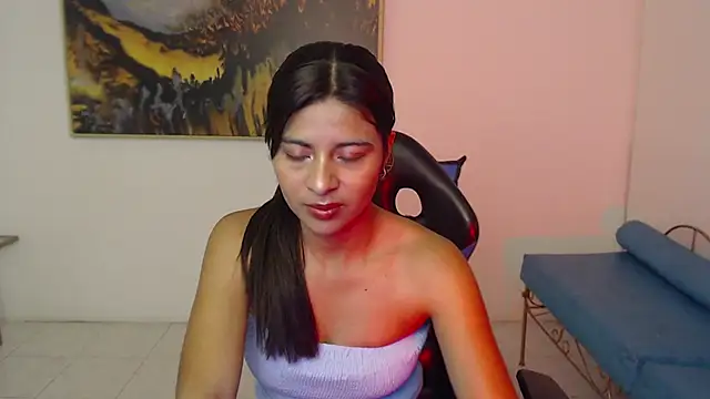 Snapshot of Lady_isabella_ chatting on April 2026 01:17:01 PM Lady isabella online show from April 2026 01:17:01 PM
