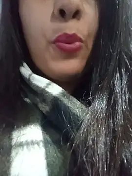Snapshot of Thamimaodefada chatting on May 2026 11:10:02 PM Thamimaodefada online show from May 2026 11:10:02 PM