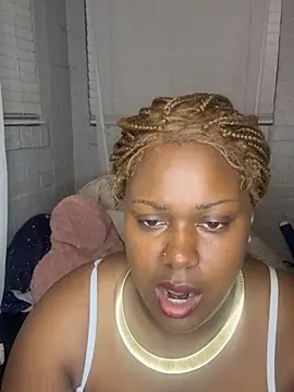 Snapshot of caramelick chatting on April 2026 12:57:01 AM caramelick online show from April 2026 12:57:01 AM