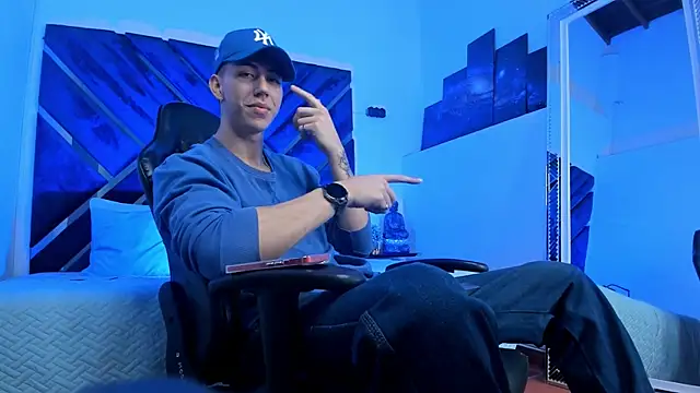 OliverThompsonJS online show from May 2026 05:24:01 AM