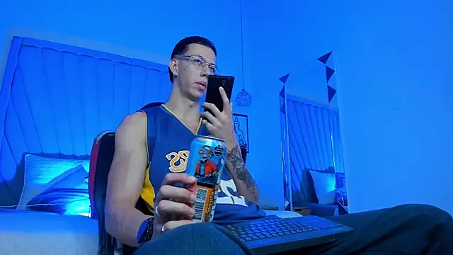 OliverThompsonJS online show from June 2026 05:56:02 AM