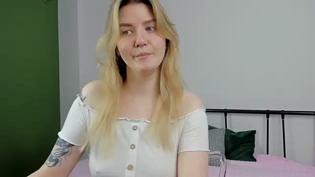 TonyaMeow online show from June 2026 01:40:01 AM