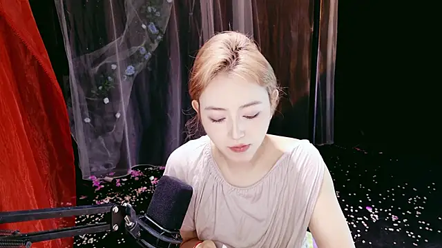Unique Mia online show from May 2026 04:10:02 AM