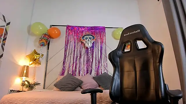 Jayden VanceJS online show from May 2026 06:35:02 PM