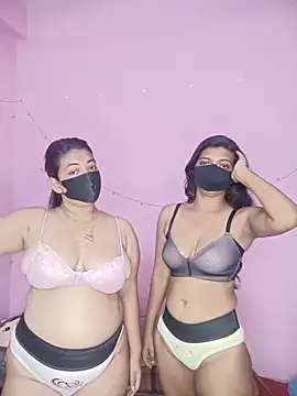 Snapshot of Loving_Naughtycouple chatting on May 2026 04:20:02 AM Loving Naughtycouple online show from May 2026 04:20:02 AM