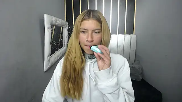 nancy blonde online show from May 2026 01:07:01 PM
