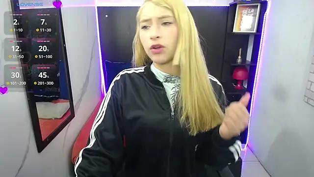 Snapshot of nancy_blonde chatting on June 2026 12:42:02 PM nancy blonde online show from June 2026 12:42:02 PM