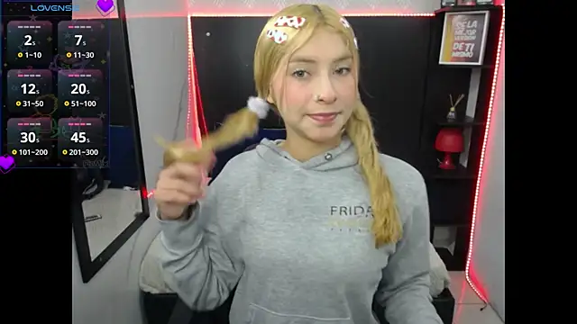 Snapshot of nancy_blonde chatting on July 2026 12:51:01 PM nancy blonde online show from July 2026 12:51:01 PM