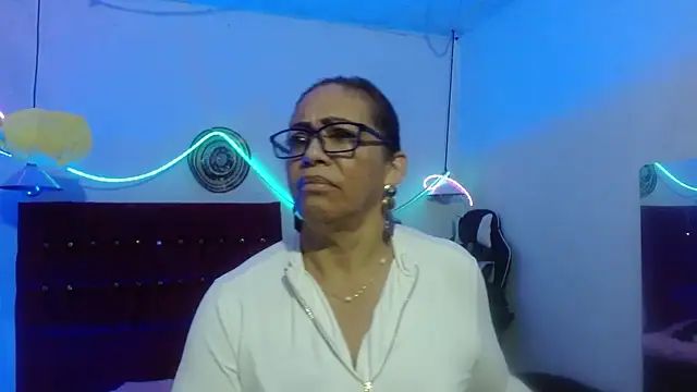 Sweet-Mommy-Milf online show from May 2026 12:52:02 AM