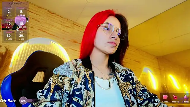 Snapshot of Moon_Red_r chatting on June 2026 12:52:02 PM Moon Red r online show from June 2026 12:52:02 PM