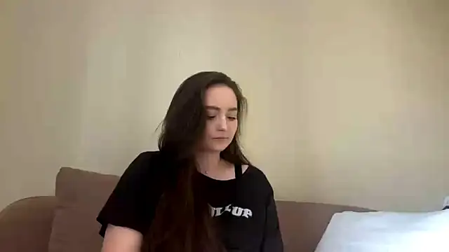 Snapshot of Emilly_Cart chatting on April 2026 06:38:02 AM Emilly Cart online show from April 2026 06:38:02 AM